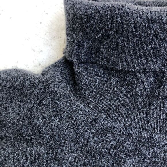 Lauren turtleneck  - Picture 2 of 4